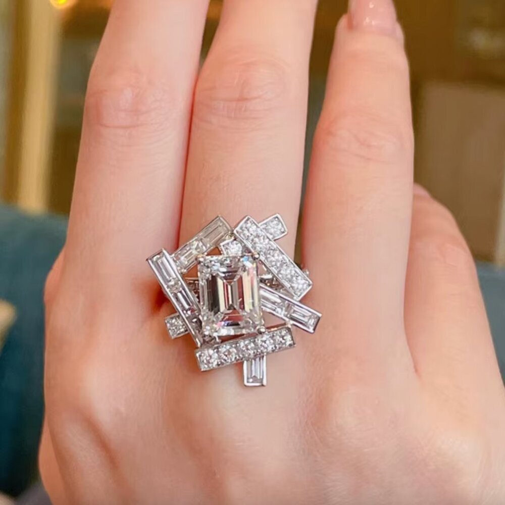 NEW 18k White Gold Diamond Irregular Cut Ring Band Statement Diamond Ring
